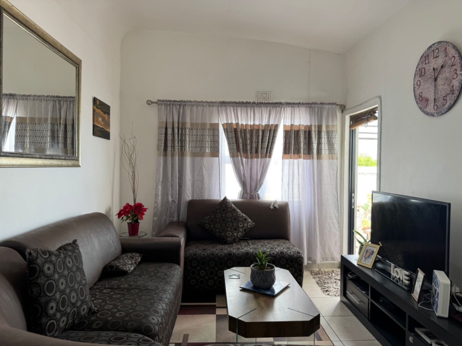 2 Bedroom Property for Sale in The Connifers Western Cape